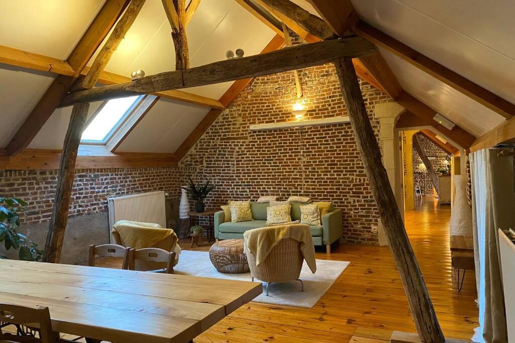 Charmant Appartement Dans Une Ancienne Ferme Нивел Екстериор снимка