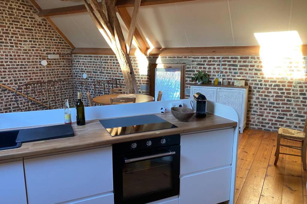 Charmant Appartement Dans Une Ancienne Ferme Нивел Екстериор снимка
